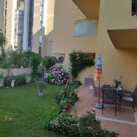 Spacious Apartment With Big Garden Near Beach Split Exterior photo