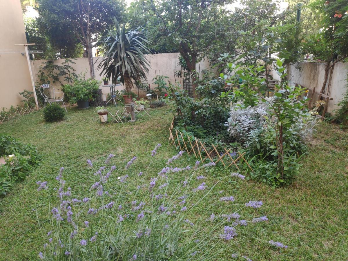 Spacious Apartment With Big Garden Near Beach Split Exterior photo
